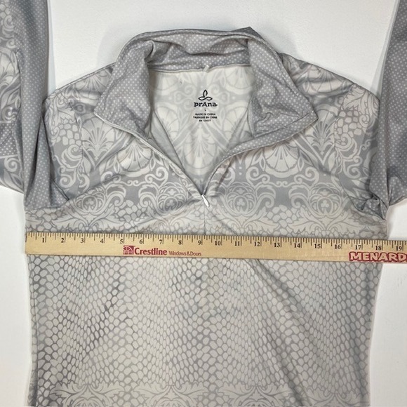 Prana Gray Print Long Sleeve Activewear Half Zip Pullover Top Large - Picture 3 of 8
